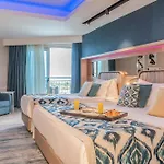 Royal Wings Szálloda 5*